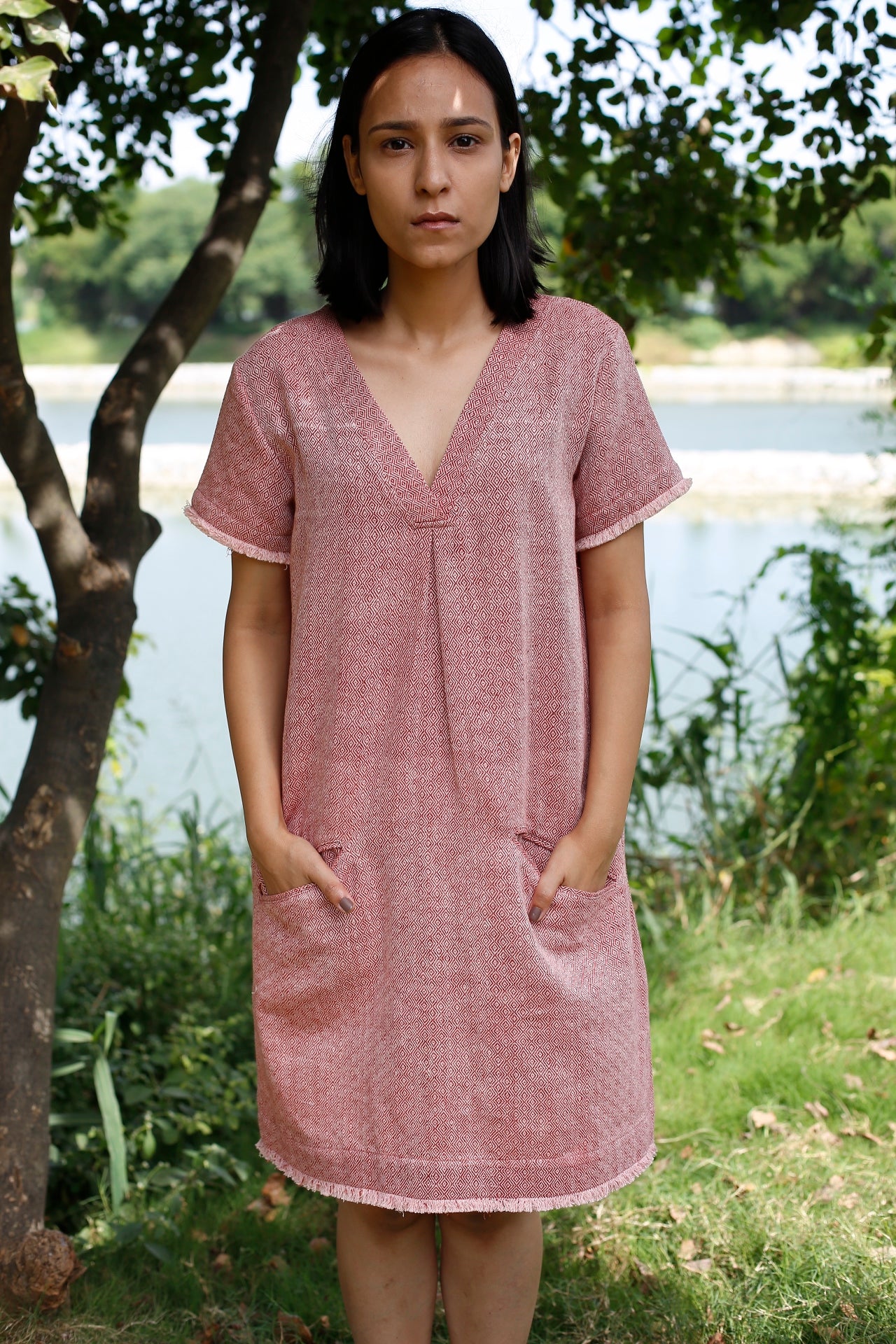 Sustainable organic cotton shift dress red weaves